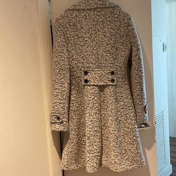 Ivanka Heavy Wool Coat - Picture 6 of 12